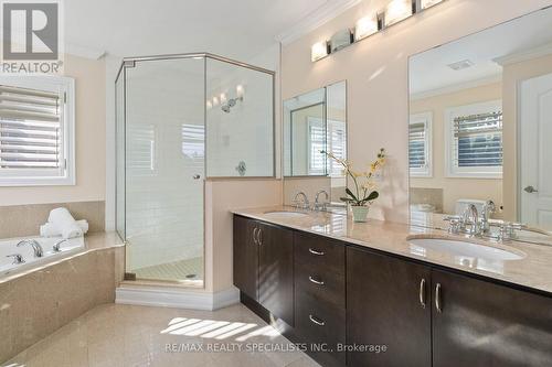 1632 Barbertown Road, Mississauga, ON - Indoor Photo Showing Bathroom