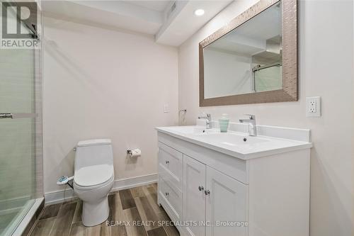 1632 Barbertown Road, Mississauga, ON - Indoor Photo Showing Bathroom