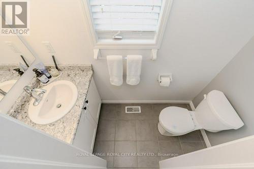 96 - 135 Hardcastle Drive, Cambridge, ON - Indoor Photo Showing Bathroom