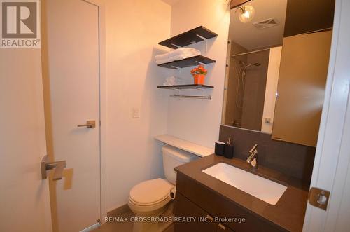 804 - 89 Dunfield Avenue, Toronto C10, ON - Indoor Photo Showing Bathroom