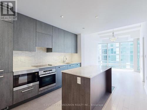 2112 - 8 The Esplanade, Toronto, ON - Indoor Photo Showing Kitchen With Upgraded Kitchen