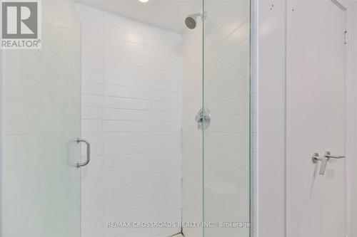 506 - 126 Simcoe Street, Toronto (Waterfront Communities), ON - Indoor Photo Showing Bathroom