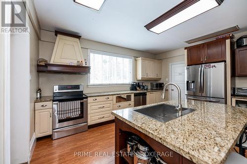 164 Charles Street, Dutton/Dunwich (Dutton), ON - Indoor Photo Showing Kitchen