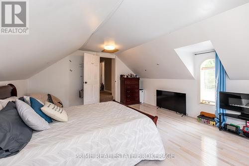 164 Charles Street, Dutton/Dunwich (Dutton), ON - Indoor Photo Showing Bedroom