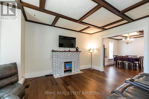 164 Charles Street, Dutton/Dunwich (Dutton), ON - Indoor Photo Showing Living Room With Fireplace