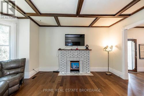 164 Charles Street, Dutton/Dunwich (Dutton), ON - Indoor Photo Showing Living Room With Fireplace