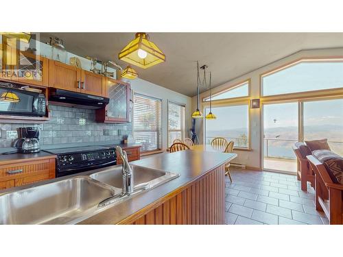 284 Long Joe Road, Osoyoos, BC - Indoor Photo Showing Kitchen With Double Sink