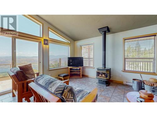 284 Long Joe Road, Osoyoos, BC - Indoor Photo Showing Other Room