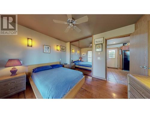 284 Long Joe Road, Osoyoos, BC - Indoor Photo Showing Bedroom