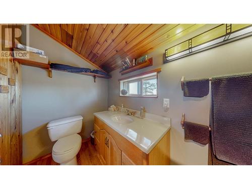 284 Long Joe Road, Osoyoos, BC - Indoor Photo Showing Bathroom