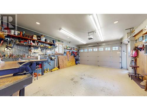 284 Long Joe Road, Osoyoos, BC - Indoor Photo Showing Garage