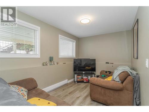 885 Walrod Street, Kelowna, BC - Indoor