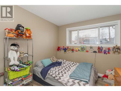 885 Walrod Street, Kelowna, BC - Indoor Photo Showing Bedroom