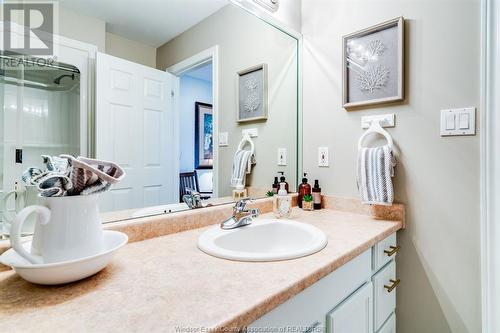 19 Montego Bay Crescent, Kingsville, ON - Indoor Photo Showing Bathroom