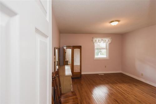 13 New Mountain Road, Hamilton, ON - Indoor Photo Showing Other Room