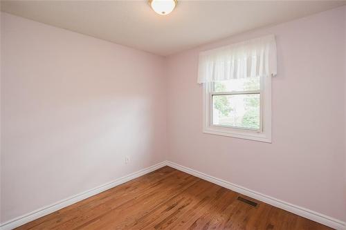 13 New Mountain Road, Hamilton, ON - Indoor Photo Showing Other Room