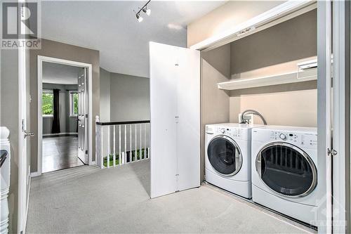 38 Whitestone Drive, Ottawa, ON - Indoor Photo Showing Laundry Room