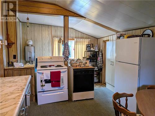 70 Michigan Avenue, Blind River, ON - Indoor Photo Showing Kitchen