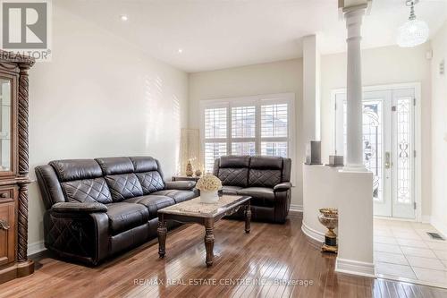 3 Abbotsbury Drive, Brampton (Credit Valley), ON - Indoor Photo Showing Living Room