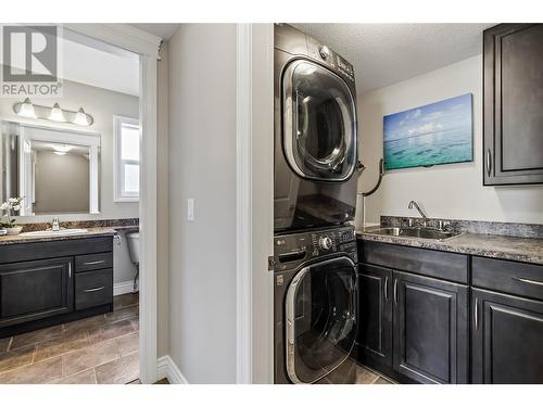 1209 Riverside Avenue Unit# F, Sicamous, BC - Indoor Photo Showing Laundry Room