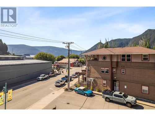 1209 Riverside Avenue Unit# F, Sicamous, BC - Outdoor