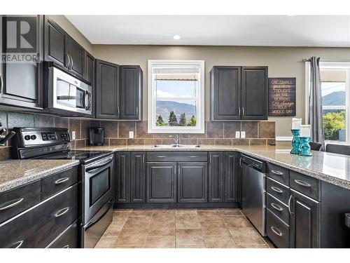 1209 Riverside Avenue Unit# F, Sicamous, BC - Indoor Photo Showing Kitchen With Double Sink