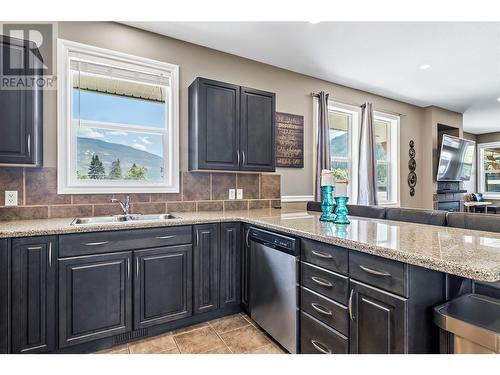 1209 Riverside Avenue Unit# F, Sicamous, BC - Indoor Photo Showing Kitchen With Double Sink