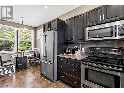 1209 Riverside Avenue Unit# F, Sicamous, BC - Indoor Photo Showing Kitchen