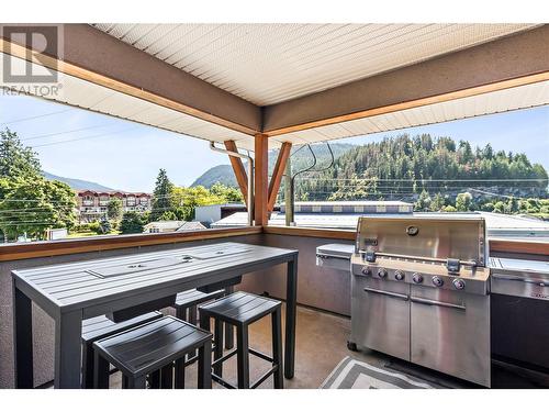 1209 Riverside Avenue Unit# F, Sicamous, BC - Outdoor With Deck Patio Veranda