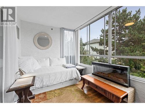 920 Saskatoon Road Unit# 213, Kelowna, BC - Indoor Photo Showing Bedroom