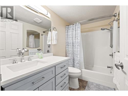 920 Saskatoon Road Unit# 213, Kelowna, BC - Indoor Photo Showing Bathroom