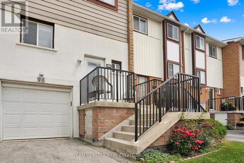 90 - 98 Moregate Crescent, Brampton (Central Park), ON - Outdoor With Exterior