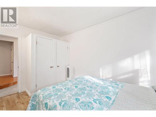 694 Mcclure Road, Kelowna, BC - Indoor Photo Showing Bedroom