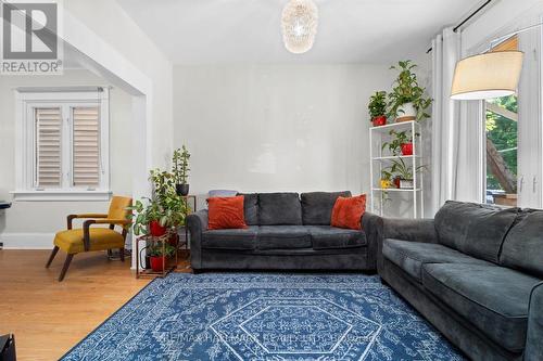 430 Perth Avenue, Toronto, ON - Indoor Photo Showing Living Room