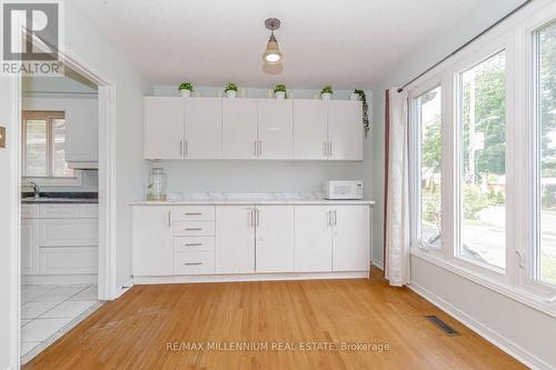 34 Archibald Street, Brampton, ON - Indoor Photo Showing Kitchen