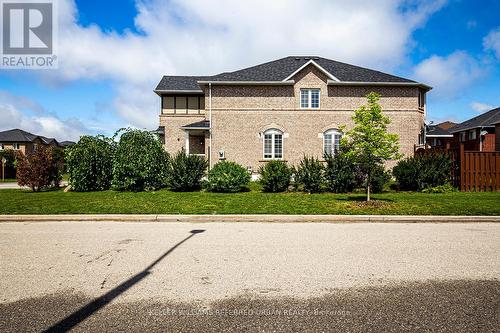 1060 Galesway Boulevard, Mississauga, ON - Outdoor