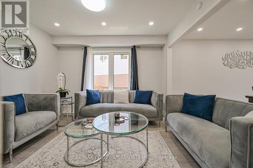 75 Wooliston Crescent, Brampton, ON - Indoor Photo Showing Living Room