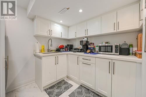 75 Wooliston Crescent, Brampton, ON - Indoor Photo Showing Kitchen