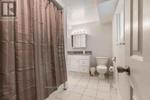 52 Tangle Briarway, Toronto, ON - Indoor Photo Showing Bathroom