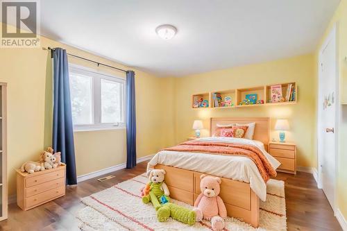 52 Tangle Briarway, Toronto, ON - Indoor Photo Showing Bedroom