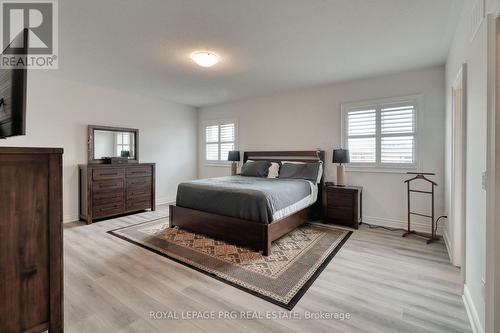 61 Cattail Crescent, Hamilton, ON - Indoor Photo Showing Bedroom