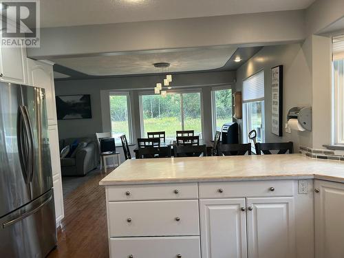 2621 Misty Crescent, Williams Lake, BC - Indoor Photo Showing Kitchen