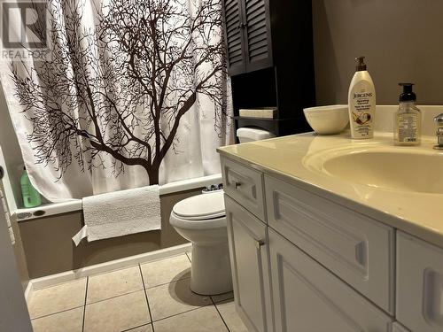 2621 Misty Crescent, Williams Lake, BC - Indoor Photo Showing Bathroom