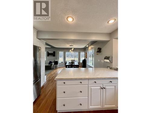 2621 Misty Crescent, Williams Lake, BC - Indoor Photo Showing Kitchen