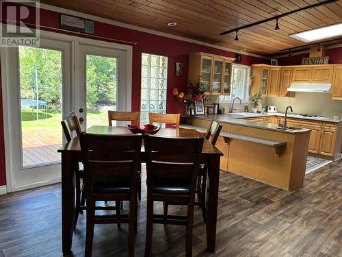 305 Lexington Road, Williams Lake, BC - Indoor Photo Showing Dining Room