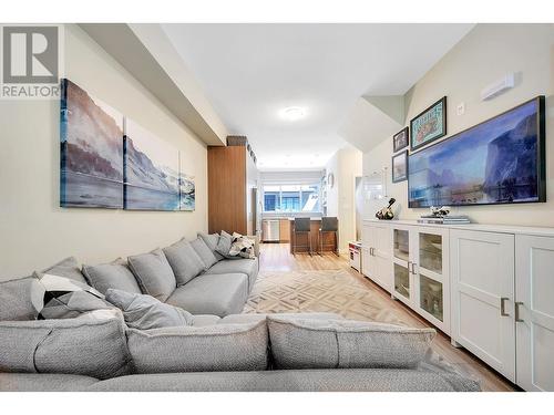 304 2135 Heritage Park Lane, North Vancouver, BC - Indoor Photo Showing Living Room