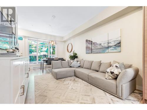 304 2135 Heritage Park Lane, North Vancouver, BC - Indoor Photo Showing Living Room