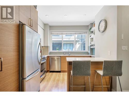 304 2135 Heritage Park Lane, North Vancouver, BC - Indoor Photo Showing Kitchen