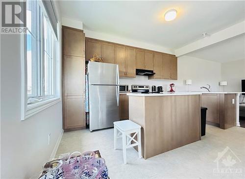 78 Caspian Row, Ottawa, ON - Indoor Photo Showing Kitchen