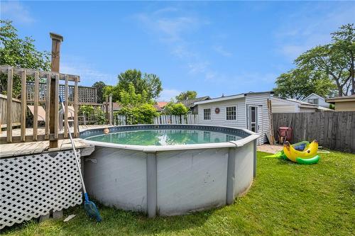 552 Quebec Street, Hamilton, ON - Outdoor With Above Ground Pool
